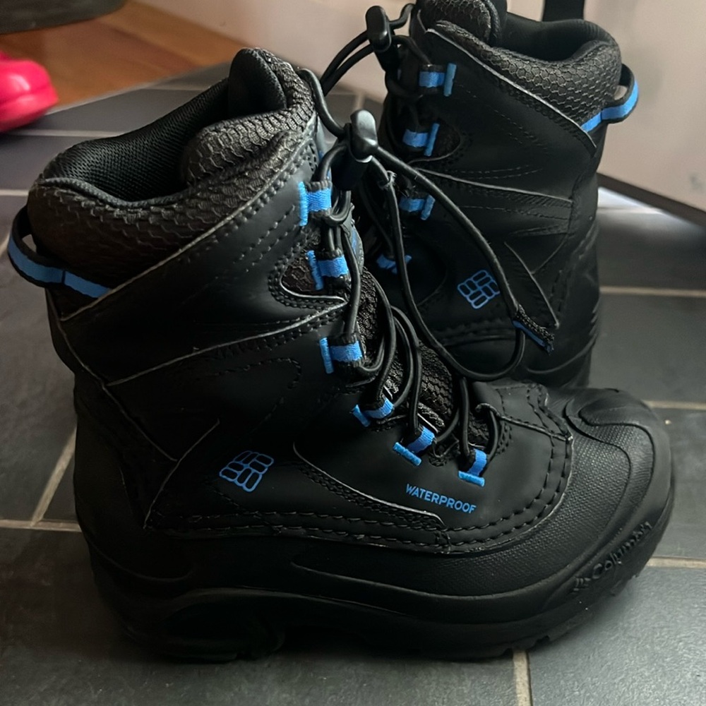 Boys Columbia snow boot